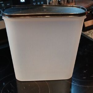 Black and White Kitchen Storage Container